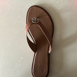 Tory Burch woman’s classic flip flop